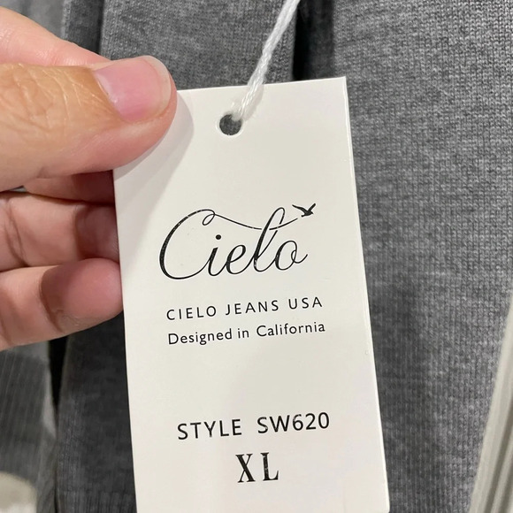 NWT Cielo Grey Cardigan 3/4 Sleeve Size XL Style SW620 - Picture 4 of 7